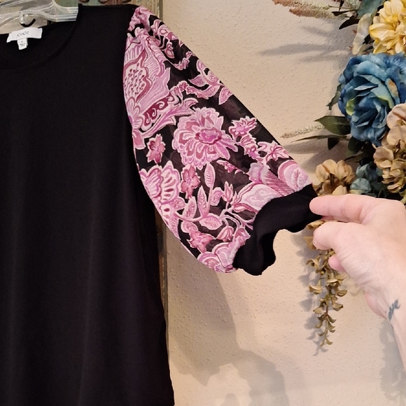 CeCe Black Blouse with Pink Floral Sleeves. Excellent Condition NWOT Size XL - Picture 7 of 12